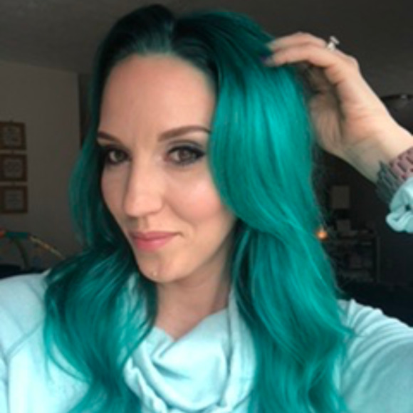 Meet your Posher, Heather - Picture 1 of 1